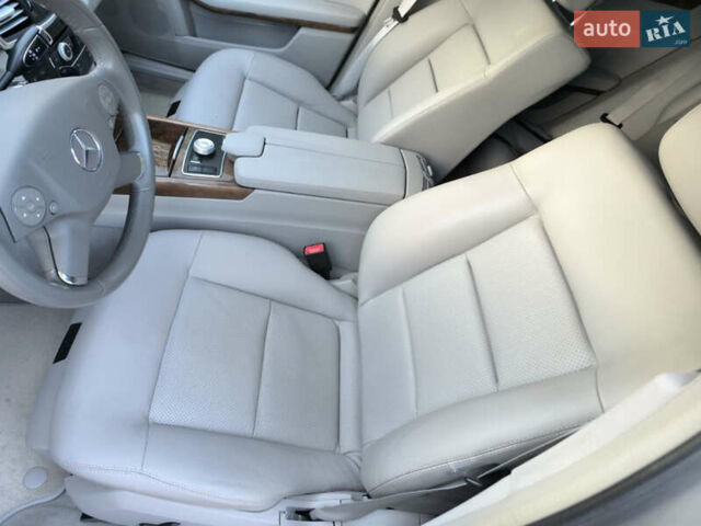 Серый Мерседес Е-Класс, объемом двигателя 2.14 л и пробегом 240 тыс. км за 13500 $, фото 20 на Automoto.ua