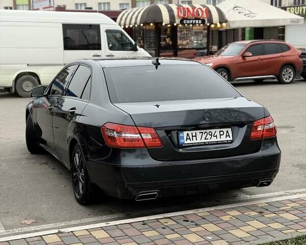 Серый Мерседес Е-Класс, объемом двигателя 2.2 л и пробегом 290 тыс. км за 10700 $, фото 9 на Automoto.ua