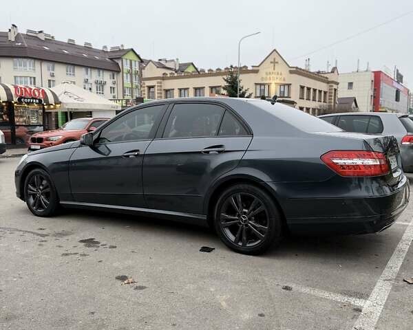 Серый Мерседес Е-Класс, объемом двигателя 2.2 л и пробегом 290 тыс. км за 10700 $, фото 10 на Automoto.ua