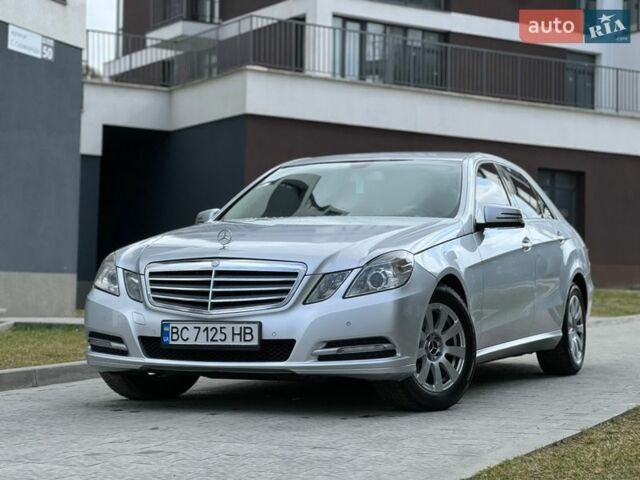Серый Мерседес Е-Класс, объемом двигателя 2.2 л и пробегом 275 тыс. км за 10900 $, фото 4 на Automoto.ua
