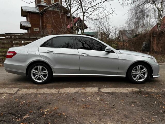 Серый Мерседес Е-Класс, объемом двигателя 2.2 л и пробегом 248 тыс. км за 12490 $, фото 5 на Automoto.ua