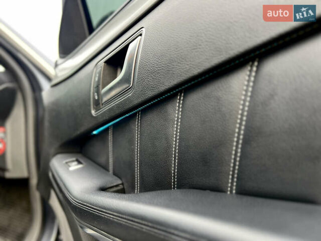 Серый Мерседес Е-Класс, объемом двигателя 2.14 л и пробегом 555 тыс. км за 12999 $, фото 22 на Automoto.ua