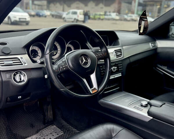 Серый Мерседес Е-Класс, объемом двигателя 2.14 л и пробегом 555 тыс. км за 12999 $, фото 16 на Automoto.ua