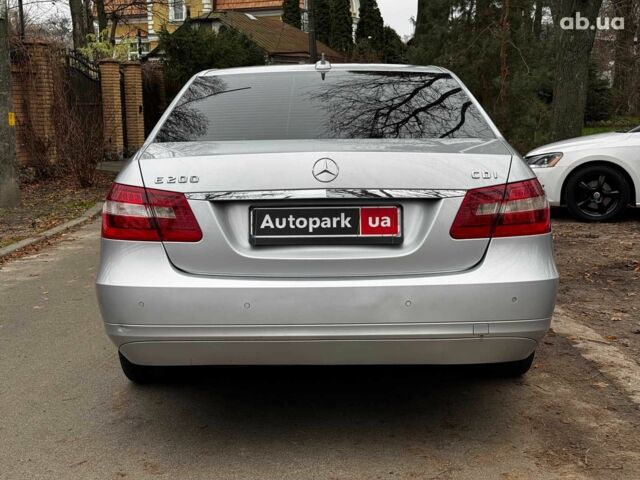 Серый Мерседес Е-Класс, объемом двигателя 2.2 л и пробегом 248 тыс. км за 12490 $, фото 11 на Automoto.ua