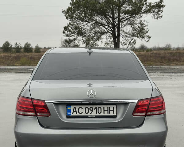 Серый Мерседес Е-Класс, объемом двигателя 2.14 л и пробегом 230 тыс. км за 18000 $, фото 7 на Automoto.ua