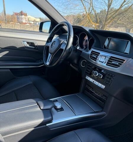 Сірий Мерседес Е-Клас, об'ємом двигуна 2.14 л та пробігом 230 тис. км за 18000 $, фото 8 на Automoto.ua