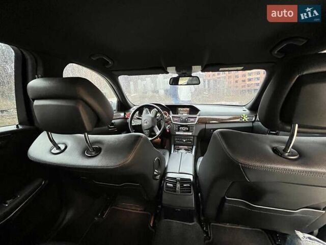 Сірий Мерседес Е-Клас, об'ємом двигуна 2.14 л та пробігом 248 тис. км за 12500 $, фото 25 на Automoto.ua