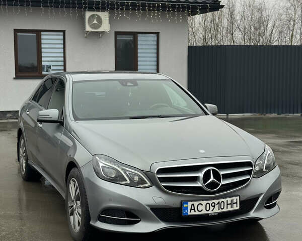 Серый Мерседес Е-Класс, объемом двигателя 2.14 л и пробегом 230 тыс. км за 18000 $, фото 2 на Automoto.ua