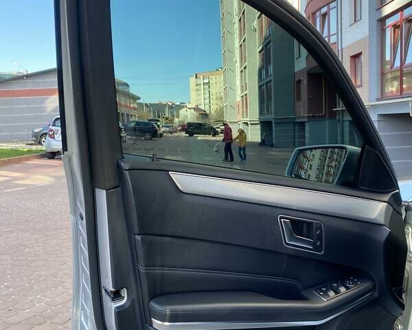 Серый Мерседес Е-Класс, объемом двигателя 1.99 л и пробегом 133 тыс. км за 19200 $, фото 28 на Automoto.ua