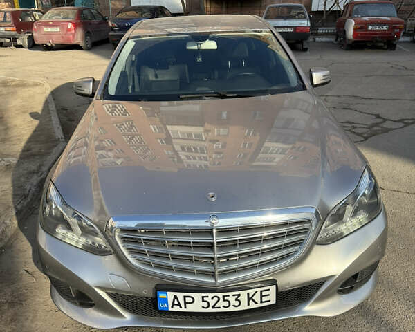 Серый Мерседес Е-Класс, объемом двигателя 2.14 л и пробегом 600 тыс. км за 10000 $, фото 1 на Automoto.ua