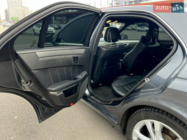 Серый Мерседес Е-Класс, объемом двигателя 2.14 л и пробегом 555 тыс. км за 12999 $, фото 19 на Automoto.ua