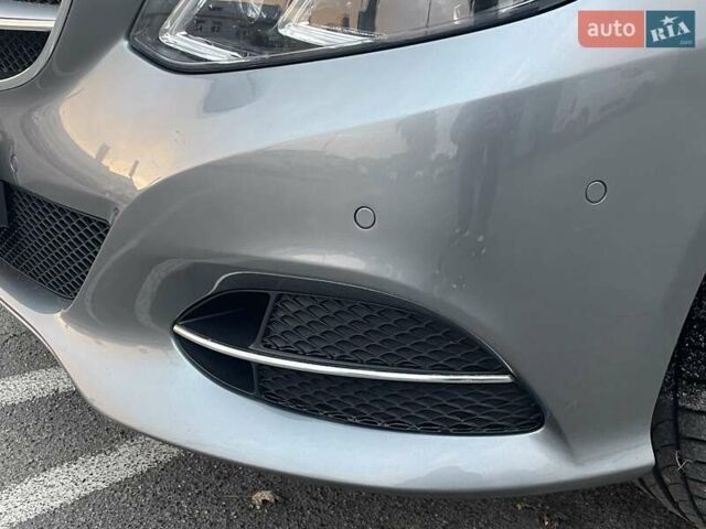 Мерседес Е-Клас 2013 у Києві на Automoto.ua Сірий Мерседес Е-Клас, об'ємом двигуна 2 л та пробігом 175 тис. км за 18490 $, фото 22 на Automoto.ua