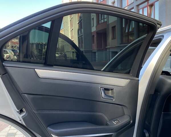 Серый Мерседес Е-Класс, объемом двигателя 1.99 л и пробегом 133 тыс. км за 19200 $, фото 39 на Automoto.ua