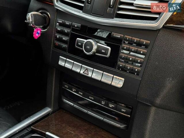 Серый Мерседес Е-Класс, объемом двигателя 2.2 л и пробегом 248 тыс. км за 12490 $, фото 31 на Automoto.ua