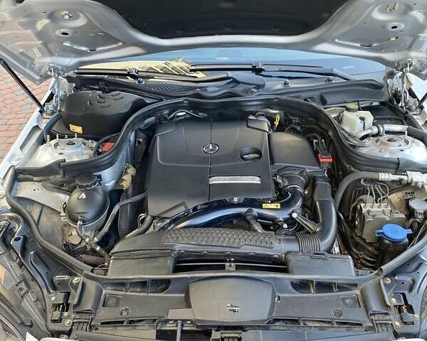 Серый Мерседес Е-Класс, объемом двигателя 1.99 л и пробегом 133 тыс. км за 19200 $, фото 55 на Automoto.ua