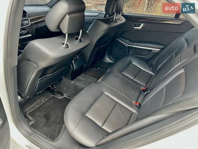 Сірий Мерседес Е-Клас, об'ємом двигуна 2.14 л та пробігом 248 тис. км за 12500 $, фото 27 на Automoto.ua