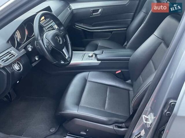 Мерседес Е-Клас 2013 у Києві на Automoto.ua Сірий Мерседес Е-Клас, об'ємом двигуна 2 л та пробігом 175 тис. км за 18490 $, фото 34 на Automoto.ua