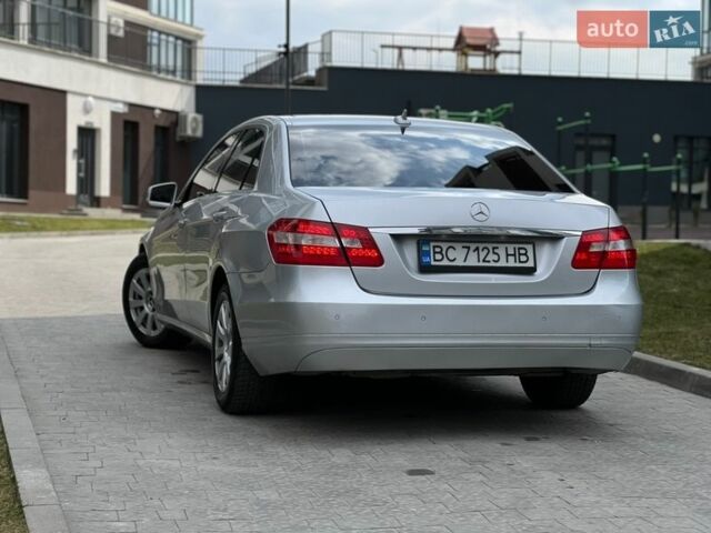 Серый Мерседес Е-Класс, объемом двигателя 2.2 л и пробегом 275 тыс. км за 11100 $, фото 32 на Automoto.ua