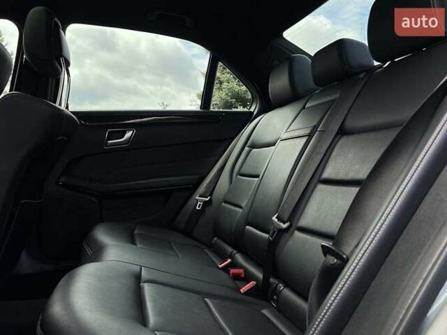 Серый Мерседес Е-Класс, объемом двигателя 3.5 л и пробегом 168 тыс. км за 16999 $, фото 18 на Automoto.ua