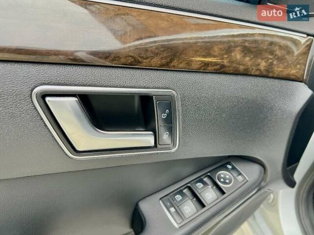 Сірий Мерседес Е-Клас, об'ємом двигуна 2.14 л та пробігом 248 тис. км за 12500 $, фото 13 на Automoto.ua