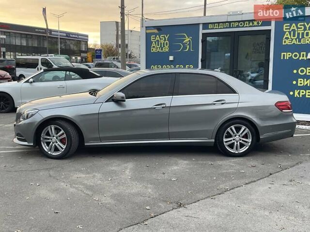 Мерседес Е-Клас 2013 у Києві на Automoto.ua Сірий Мерседес Е-Клас, об'ємом двигуна 2 л та пробігом 175 тис. км за 18490 $, фото 5 на Automoto.ua