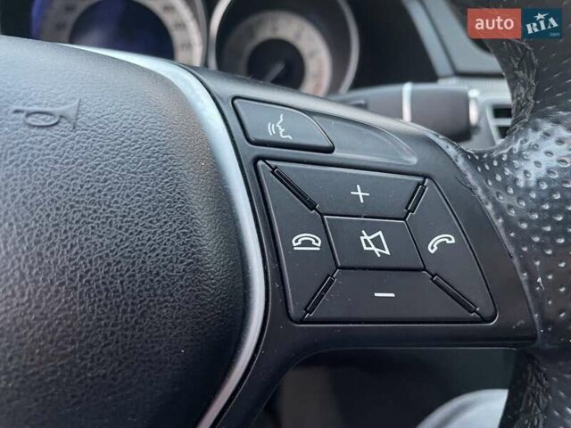 Мерседес Е-Клас 2013 у Києві на Automoto.ua Сірий Мерседес Е-Клас, об'ємом двигуна 2 л та пробігом 175 тис. км за 18490 $, фото 42 на Automoto.ua