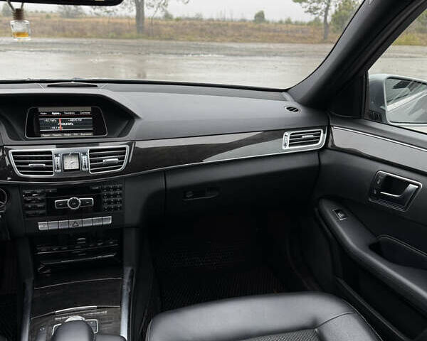 Серый Мерседес Е-Класс, объемом двигателя 2.14 л и пробегом 230 тыс. км за 18000 $, фото 17 на Automoto.ua