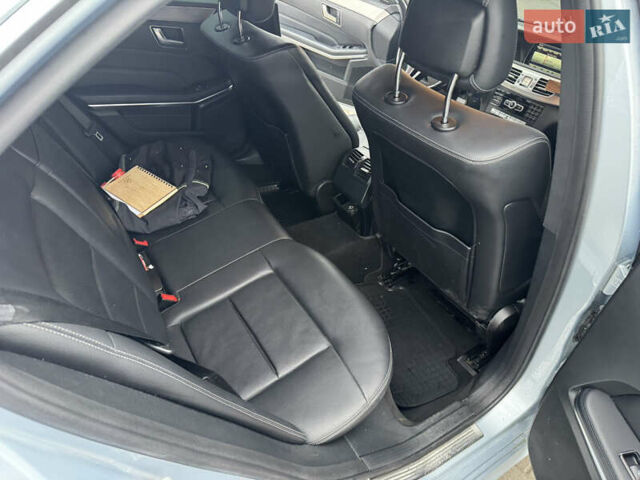 Сірий Мерседес Е-Клас, об'ємом двигуна 2.14 л та пробігом 200 тис. км за 19200 $, фото 12 на Automoto.ua