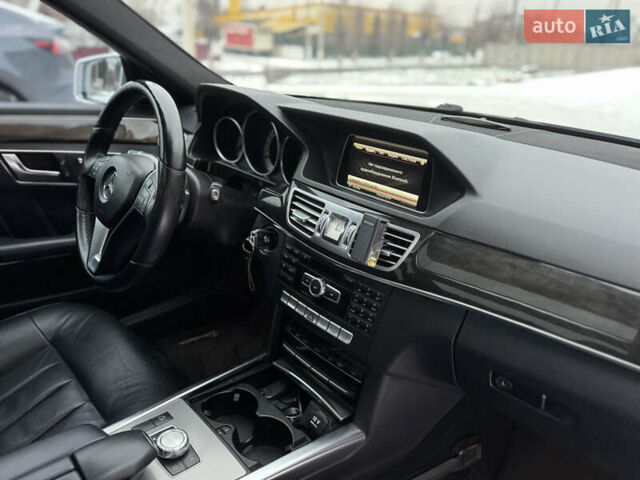 Сірий Мерседес Е-Клас, об'ємом двигуна 2.2 л та пробігом 218 тис. км за 16500 $, фото 23 на Automoto.ua