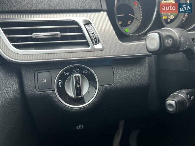 Серый Мерседес Е-Класс, объемом двигателя 2.2 л и пробегом 295 тыс. км за 18700 $, фото 27 на Automoto.ua