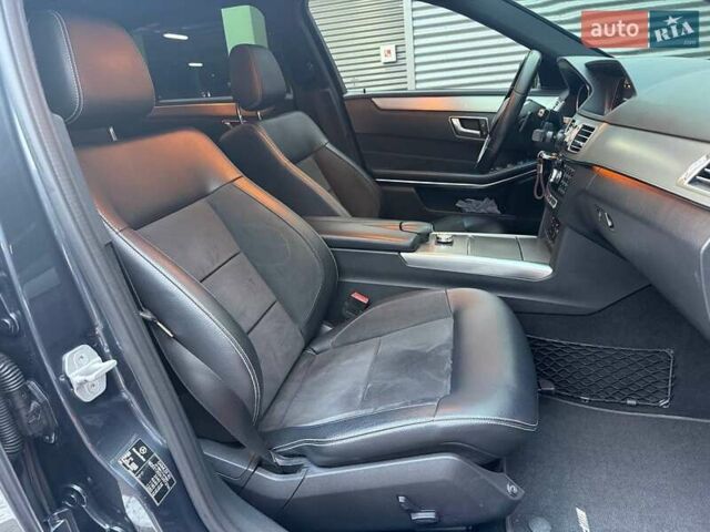 Серый Мерседес Е-Класс, объемом двигателя 2.99 л и пробегом 300 тыс. км за 22990 $, фото 10 на Automoto.ua