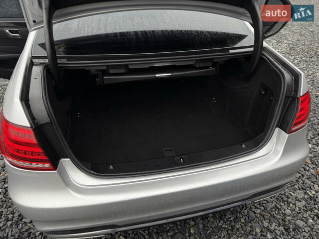 Сірий Мерседес Е-Клас, об'ємом двигуна 2.2 л та пробігом 258 тис. км за 16499 $, фото 48 на Automoto.ua