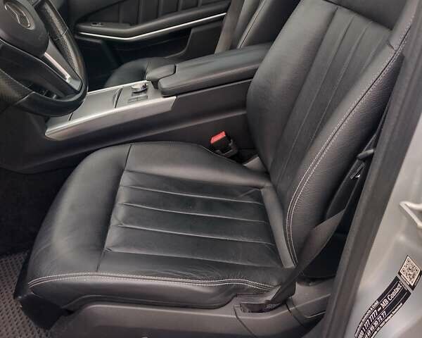 Серый Мерседес Е-Класс, объемом двигателя 2.1 л и пробегом 298 тыс. км за 17200 $, фото 11 на Automoto.ua