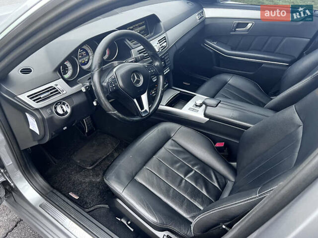 Серый Мерседес Е-Класс, объемом двигателя 2.2 л и пробегом 295 тыс. км за 18700 $, фото 45 на Automoto.ua