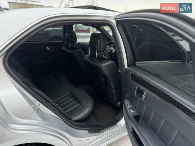 Сірий Мерседес Е-Клас, об'ємом двигуна 2.2 л та пробігом 218 тис. км за 16500 $, фото 21 на Automoto.ua