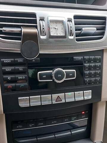 Серый Мерседес Е-Класс, объемом двигателя 2.14 л и пробегом 160 тыс. км за 17999 $, фото 10 на Automoto.ua