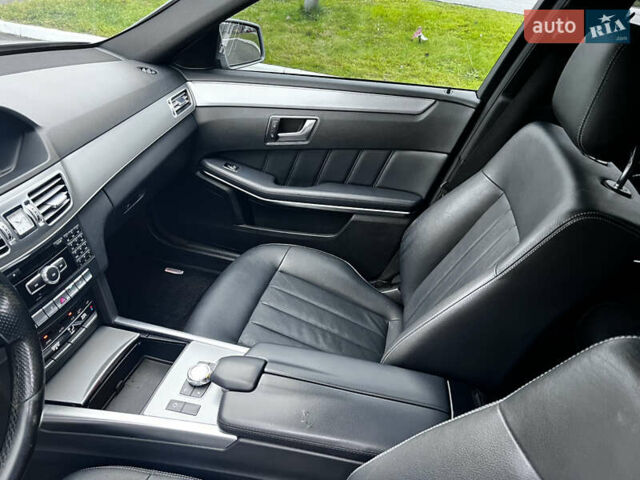 Серый Мерседес Е-Класс, объемом двигателя 2.2 л и пробегом 295 тыс. км за 18700 $, фото 16 на Automoto.ua