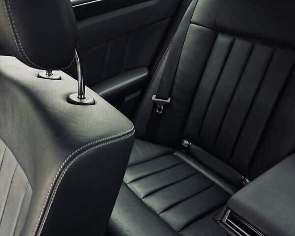 Серый Мерседес Е-Класс, объемом двигателя 2.2 л и пробегом 84 тыс. км за 22700 $, фото 43 на Automoto.ua