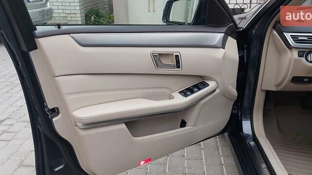 Серый Мерседес Е-Класс, объемом двигателя 2.14 л и пробегом 160 тыс. км за 17999 $, фото 9 на Automoto.ua