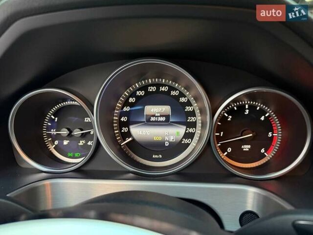 Серый Мерседес Е-Класс, объемом двигателя 2.99 л и пробегом 300 тыс. км за 22990 $, фото 15 на Automoto.ua