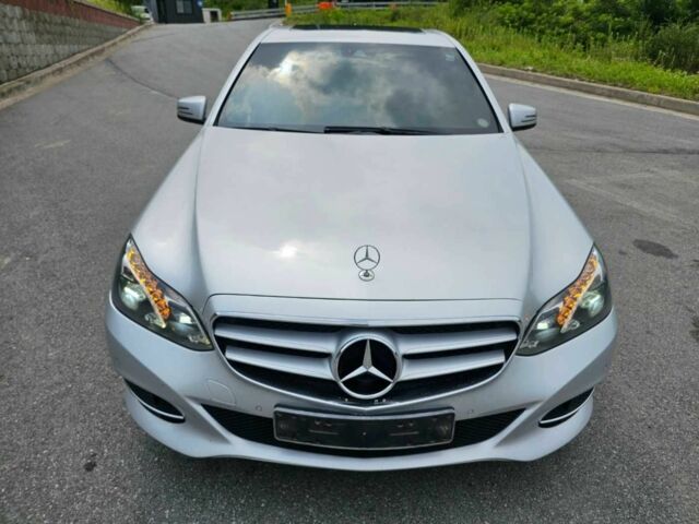 Серый Мерседес Е-Класс, объемом двигателя 2.2 л и пробегом 130 тыс. км за 4300 $, фото 1 на Automoto.ua