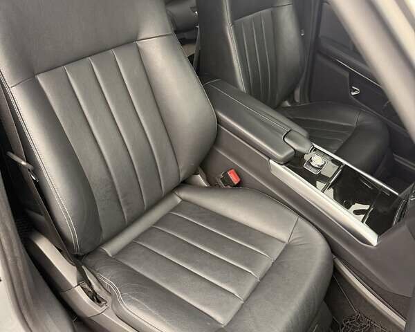 Серый Мерседес Е-Класс, объемом двигателя 1.99 л и пробегом 210 тыс. км за 19700 $, фото 24 на Automoto.ua