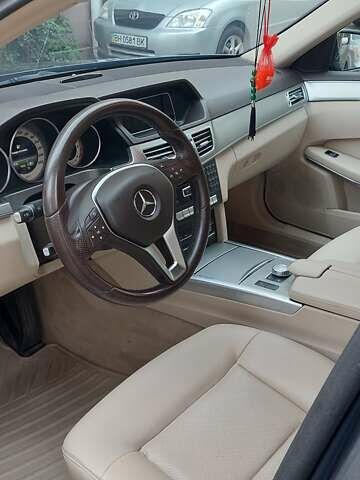 Серый Мерседес Е-Класс, объемом двигателя 2.14 л и пробегом 160 тыс. км за 17999 $, фото 7 на Automoto.ua