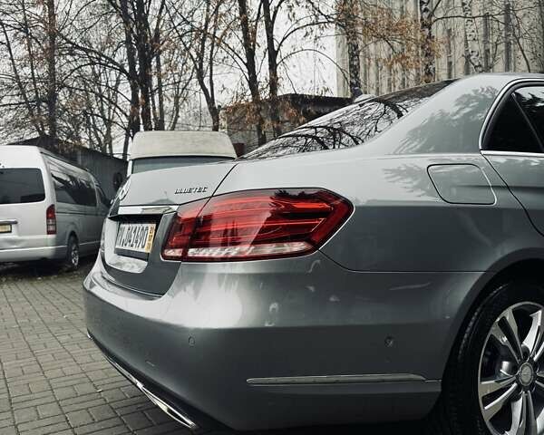 Серый Мерседес Е-Класс, объемом двигателя 2.2 л и пробегом 84 тыс. км за 22700 $, фото 3 на Automoto.ua