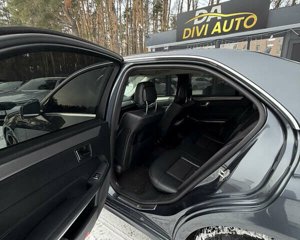 Серый Мерседес Е-Класс, объемом двигателя 2.1 л и пробегом 400 тыс. км за 12700 $, фото 6 на Automoto.ua