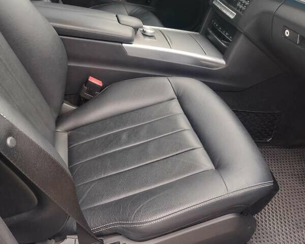 Серый Мерседес Е-Класс, объемом двигателя 2.1 л и пробегом 298 тыс. км за 17200 $, фото 13 на Automoto.ua