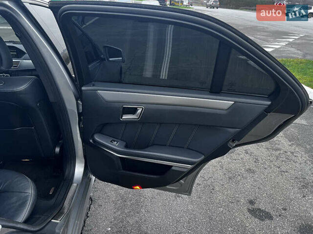 Серый Мерседес Е-Класс, объемом двигателя 2.2 л и пробегом 295 тыс. км за 18700 $, фото 10 на Automoto.ua