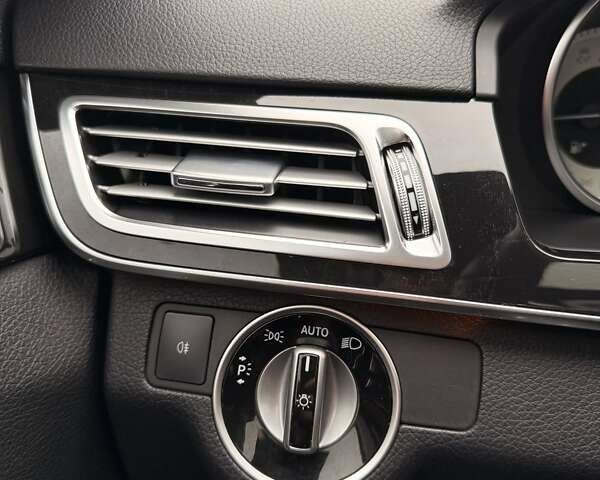 Серый Мерседес Е-Класс, объемом двигателя 1.99 л и пробегом 210 тыс. км за 19700 $, фото 4 на Automoto.ua