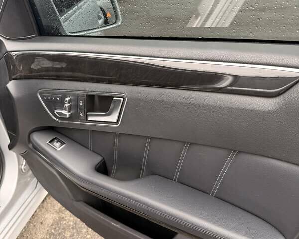 Серый Мерседес Е-Класс, объемом двигателя 1.99 л и пробегом 210 тыс. км за 19700 $, фото 30 на Automoto.ua