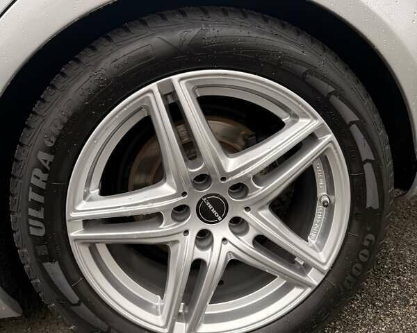 Серый Мерседес Е-Класс, объемом двигателя 1.99 л и пробегом 210 тыс. км за 19700 $, фото 13 на Automoto.ua